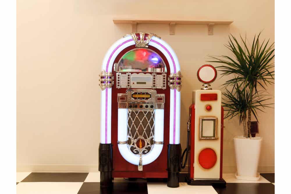 Best Man Cave Jukebox
